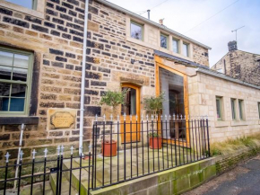 School Cottage, Holmfirth